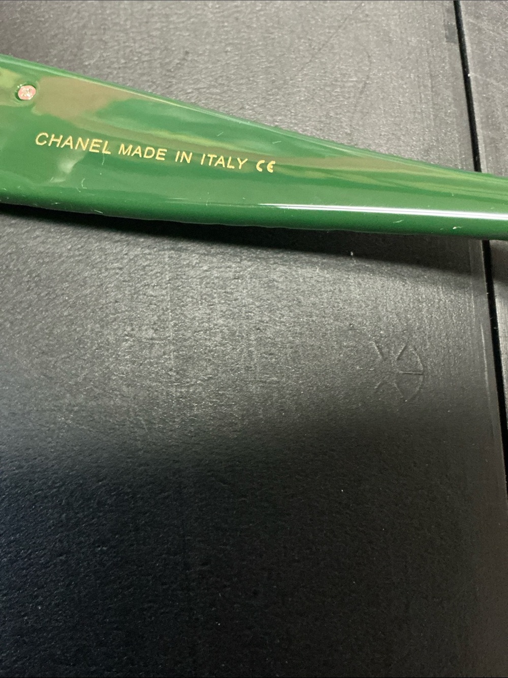 CHANEL Green Oversized Square Sunglasses with Gradient Lenses - Picture 6 of 7